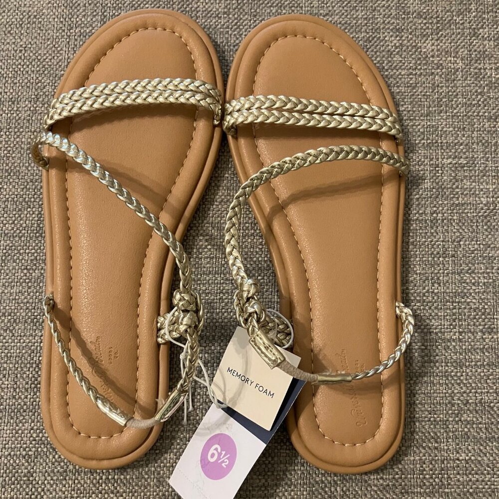 NWT UNIVERSAL THREAD GOLD MEMORY FOAM STRAPPY FLAT SANDALS  SIZE 6.5